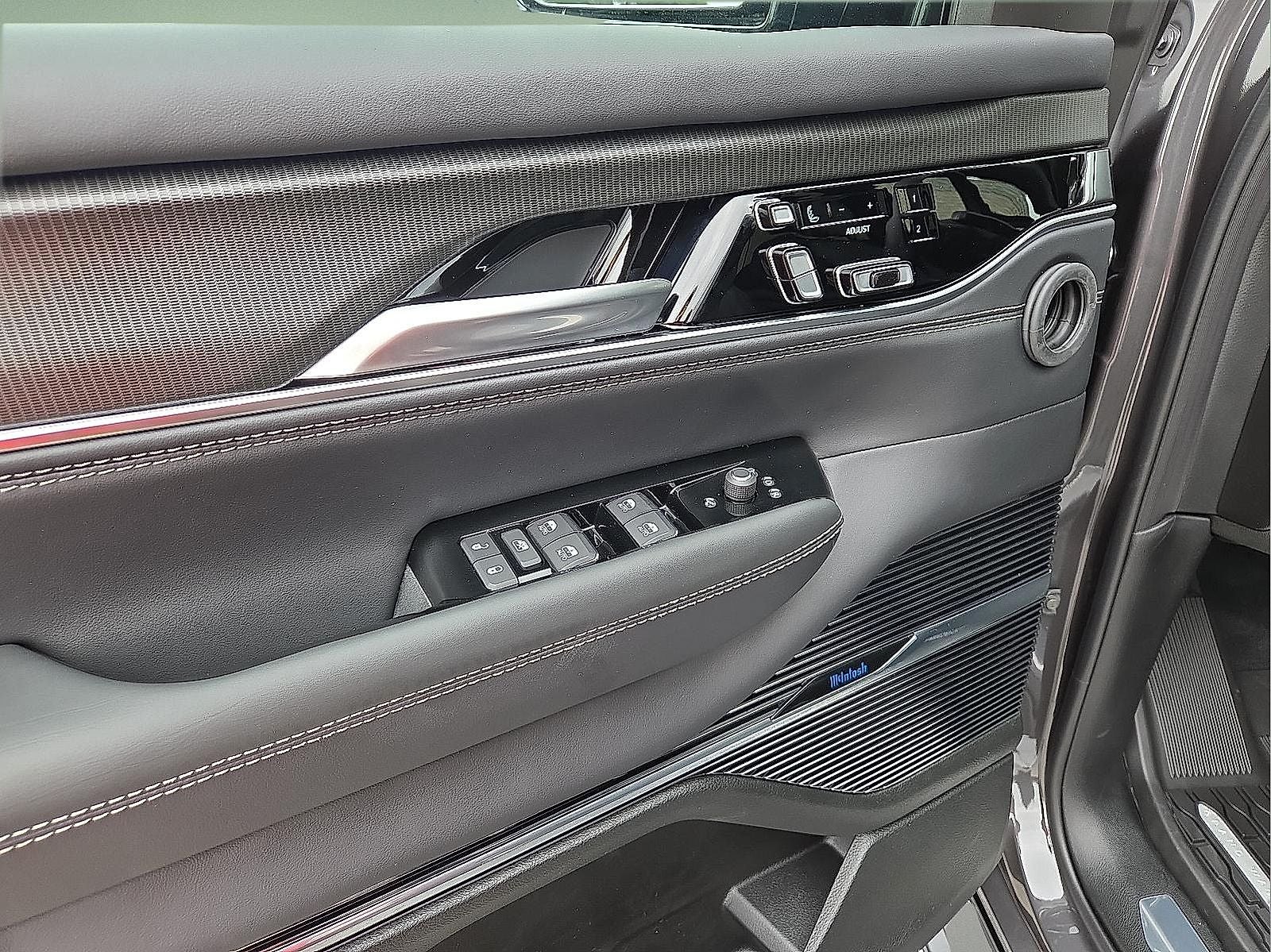 2026 Jeep Grand Wagoneer GRAND WAGONEER SUMMIT OBSIDIAN 4X4