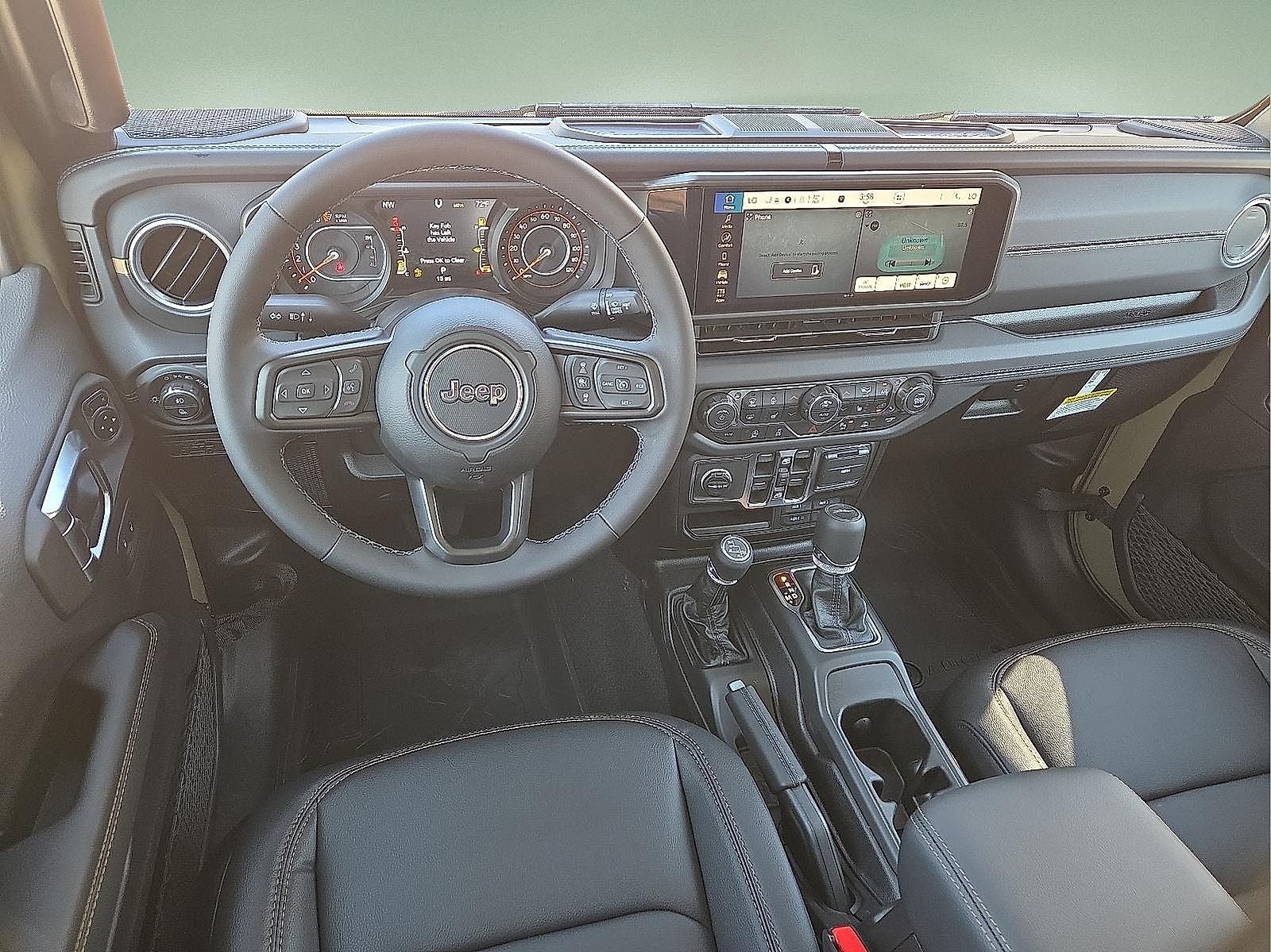 2026 Jeep Gladiator GLADIATOR SAHARA 4X4