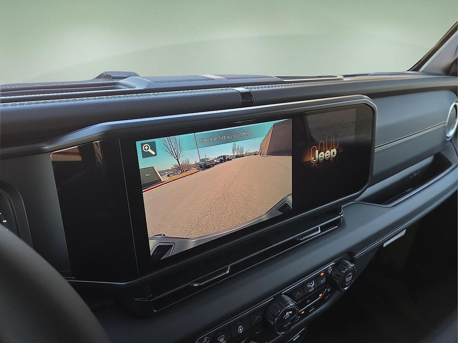 2026 Jeep Gladiator GLADIATOR SAHARA 4X4