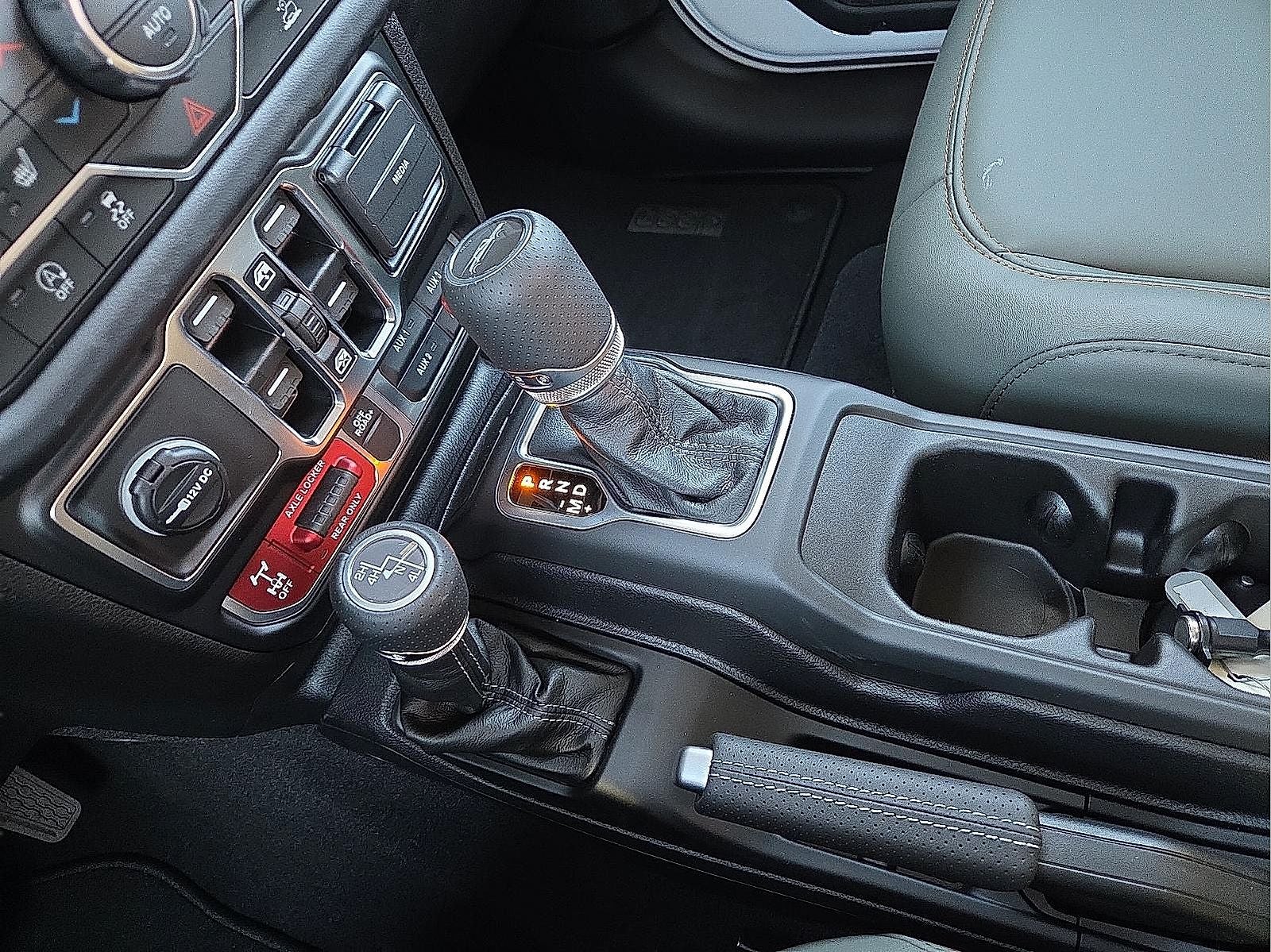 2026 Jeep Gladiator GLADIATOR MOJAVE 4X4