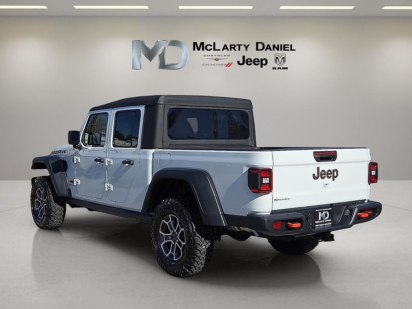 2026 Jeep Gladiator GLADIATOR MOJAVE 4X4