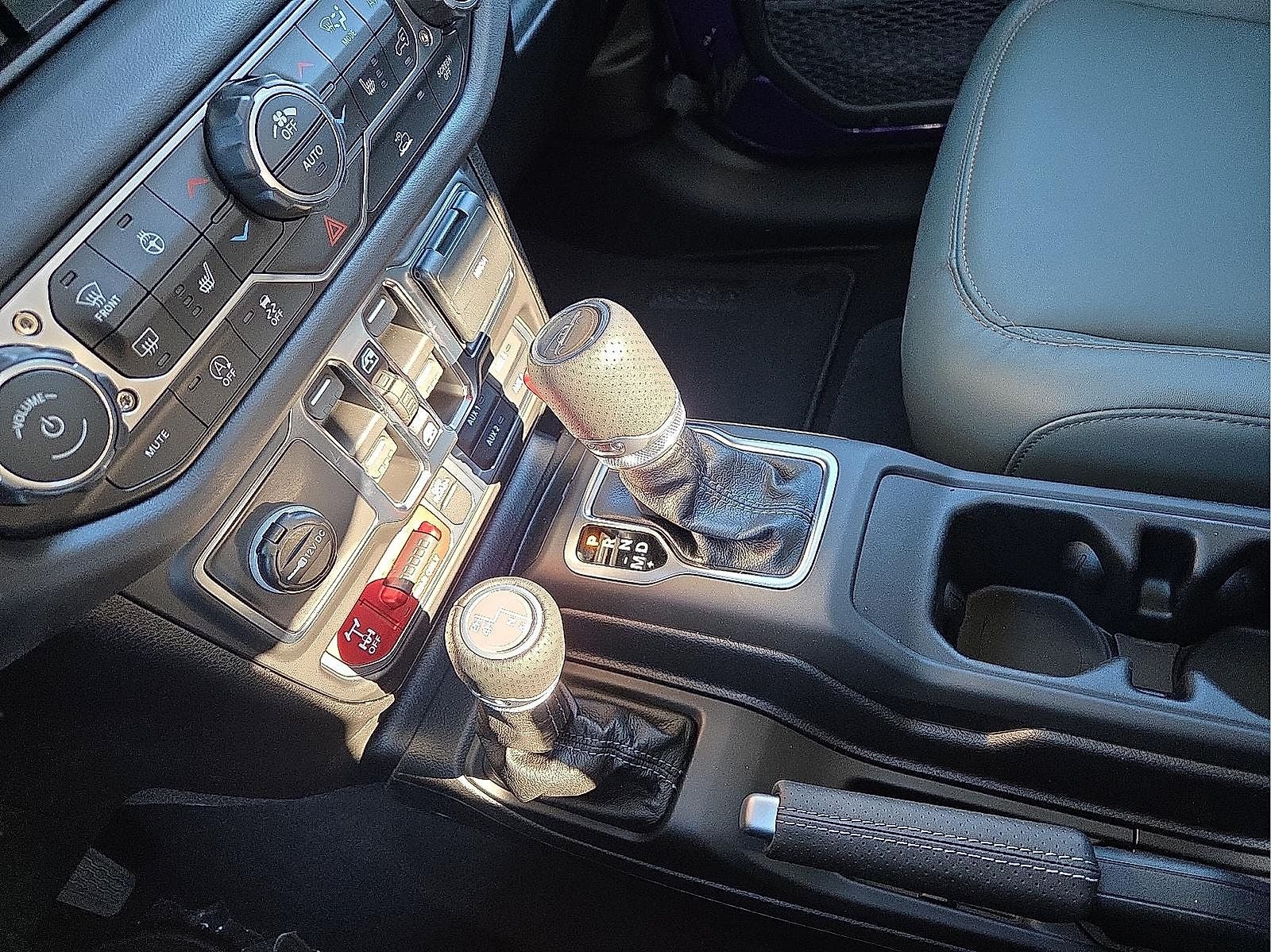 2026 Jeep Gladiator GLADIATOR MOJAVE 4X4