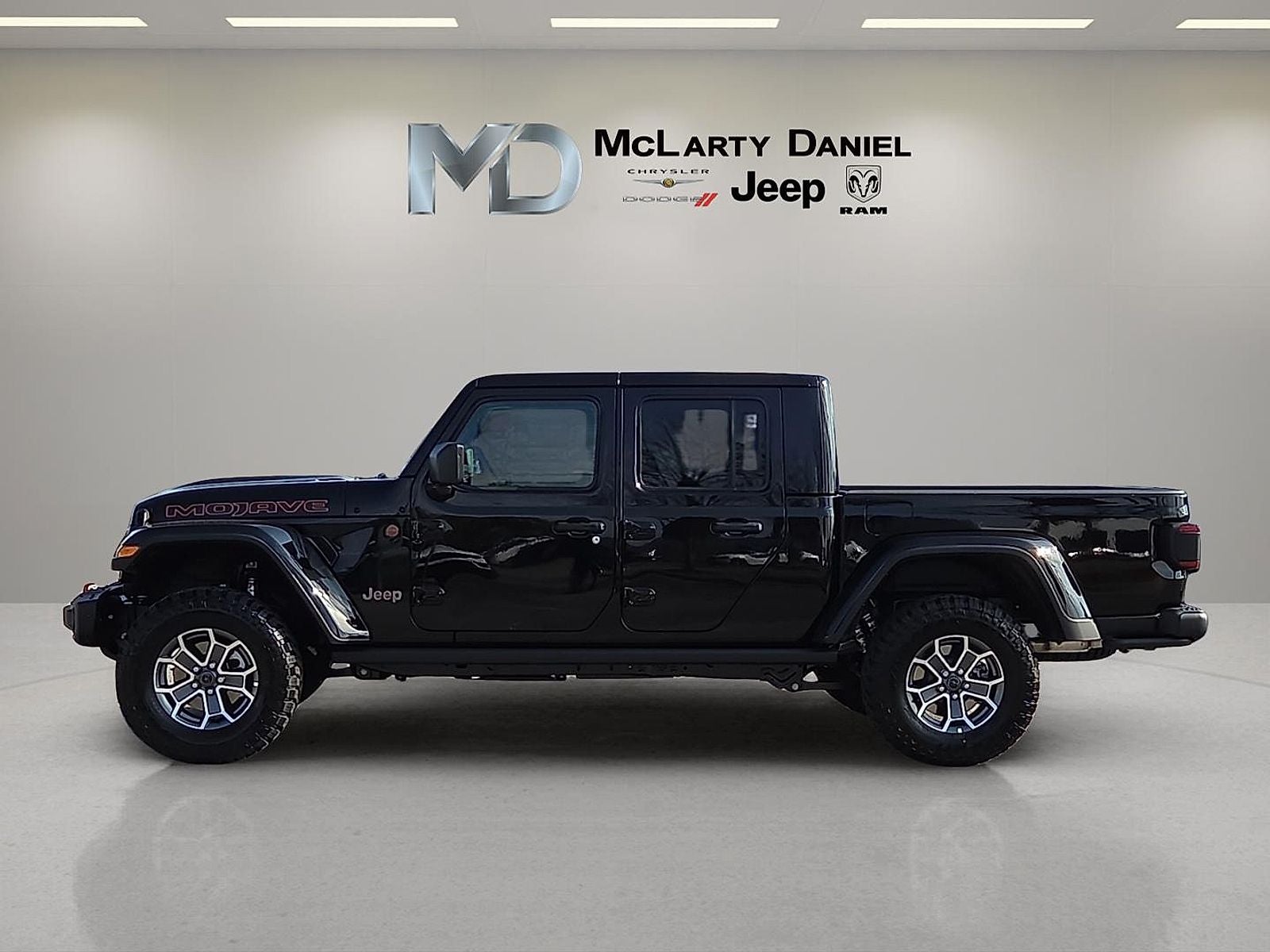 2026 Jeep Gladiator GLADIATOR MOJAVE X 4X4