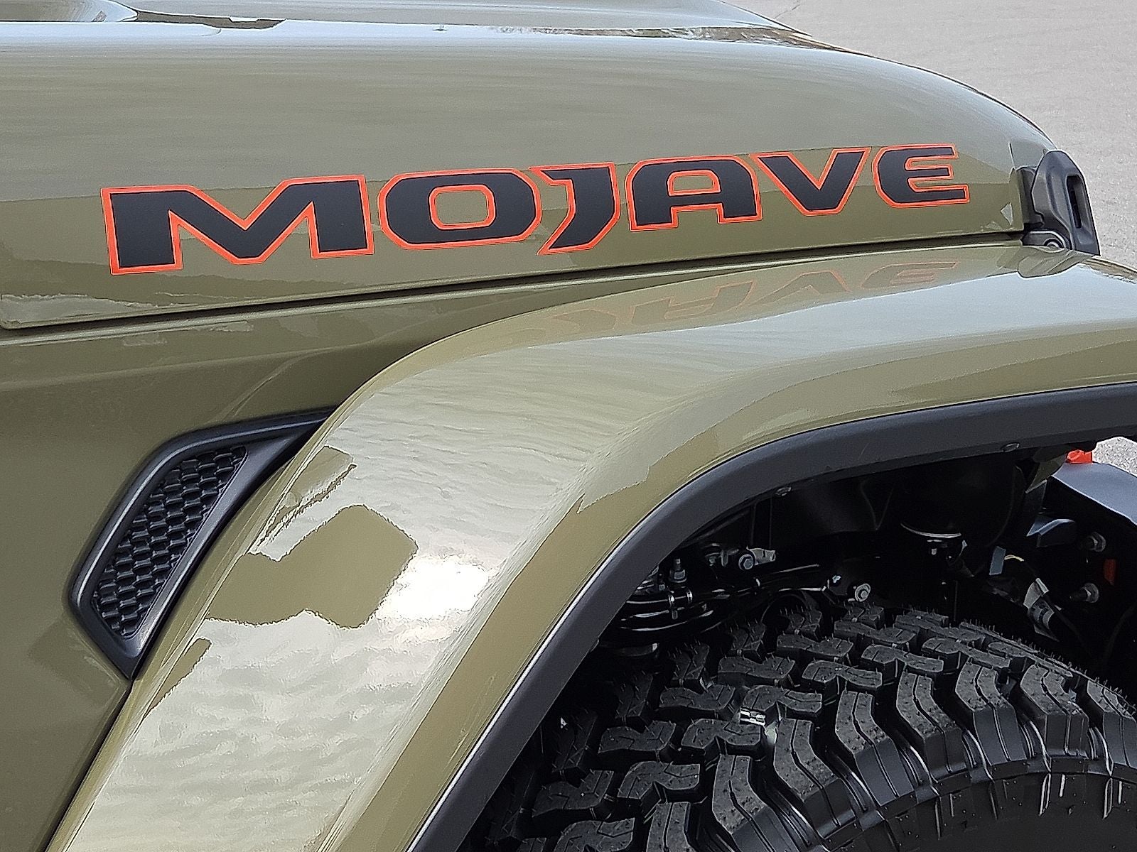 2026 Jeep Gladiator GLADIATOR MOJAVE X 4X4