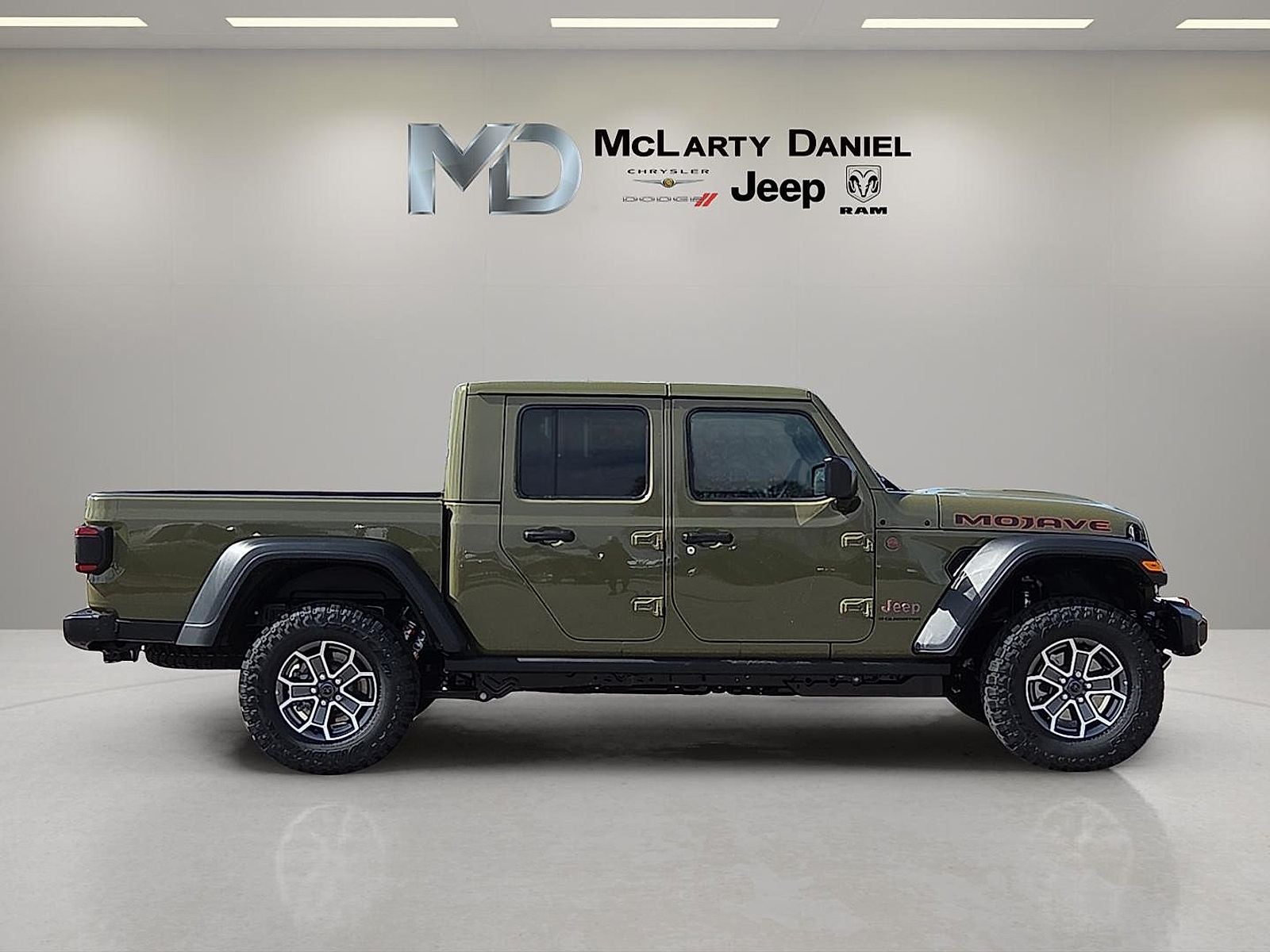 2026 Jeep Gladiator GLADIATOR MOJAVE 4X4