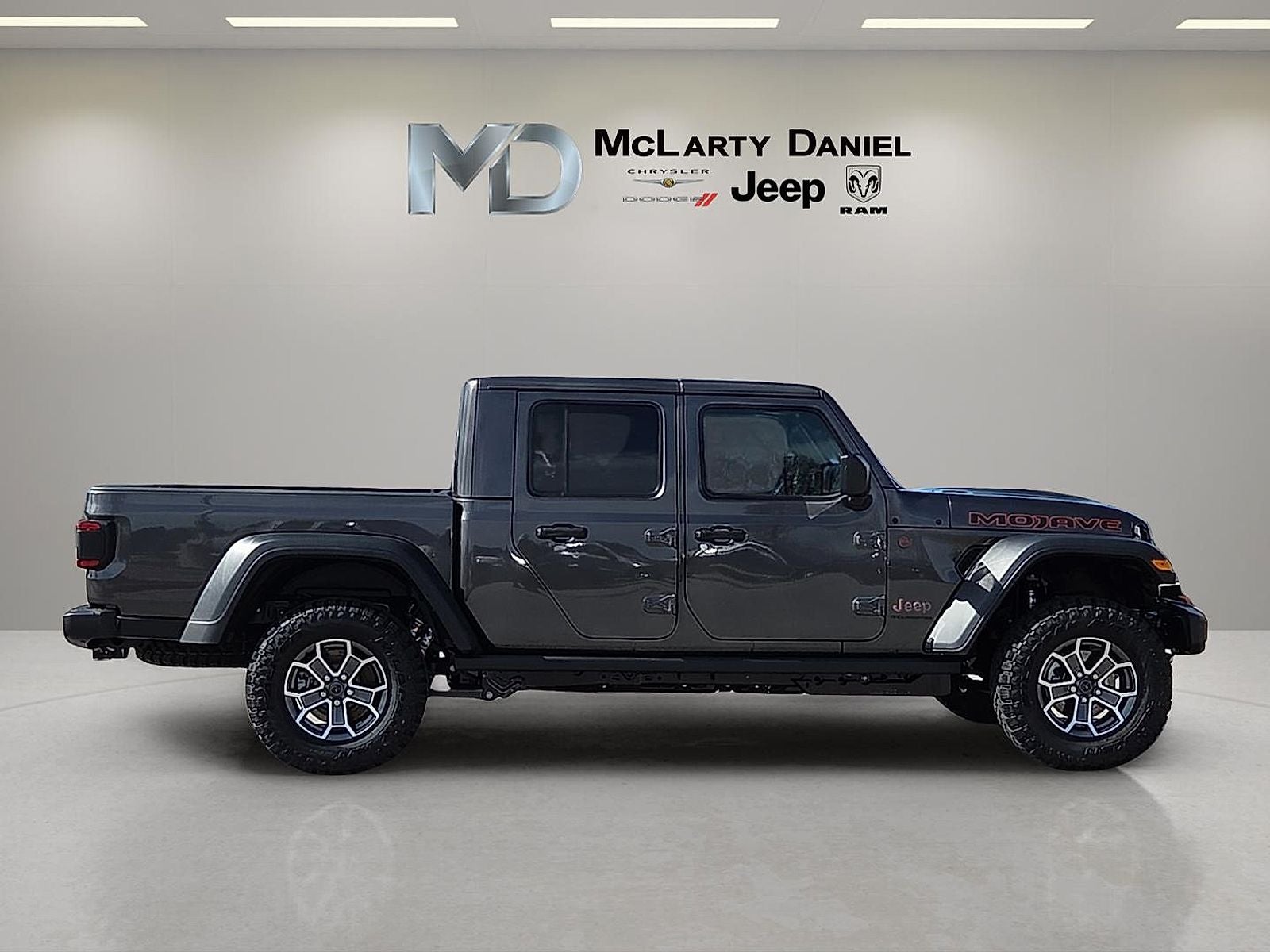 2026 Jeep Gladiator GLADIATOR MOJAVE 4X4