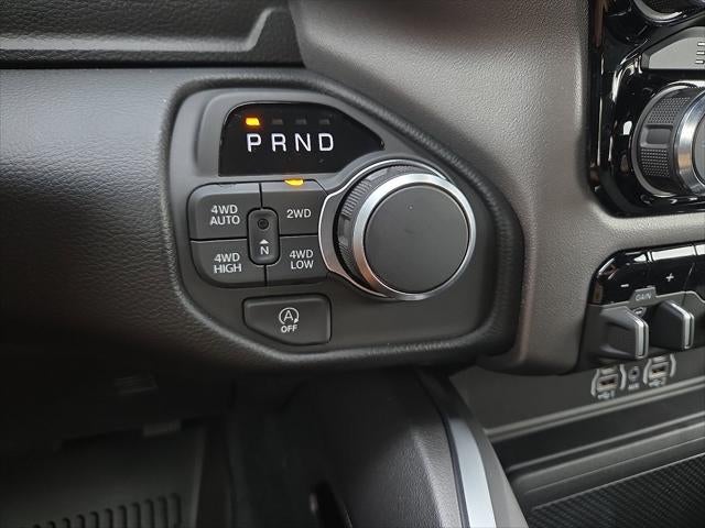 2027 RAM Ram 1500 RAM 1500 BIG HORN CREW CAB 4X4 5'7' BOX