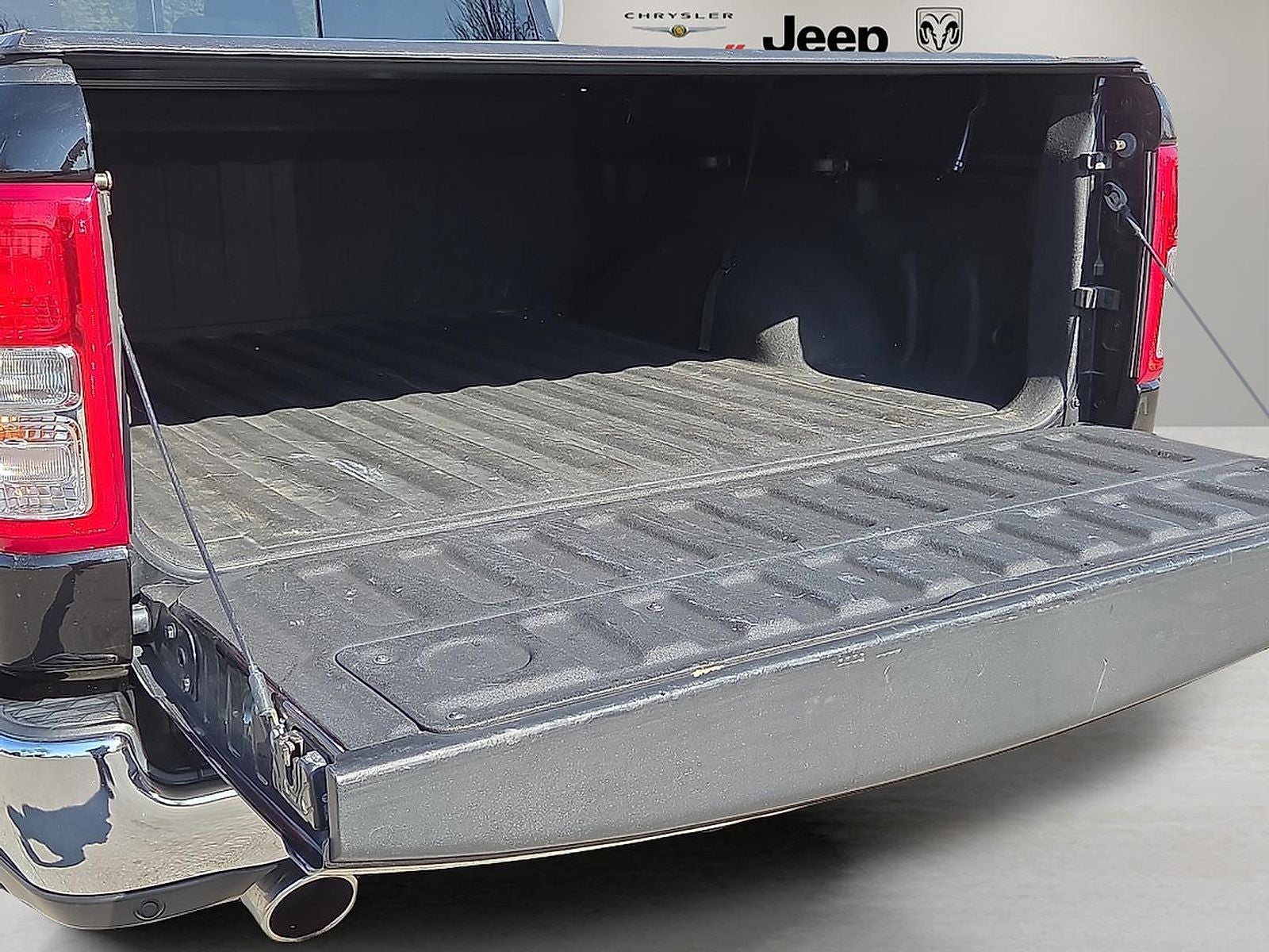 2019 RAM 1500 Big Horn/Lone Star Crew Cab 4x4 5'7' Box