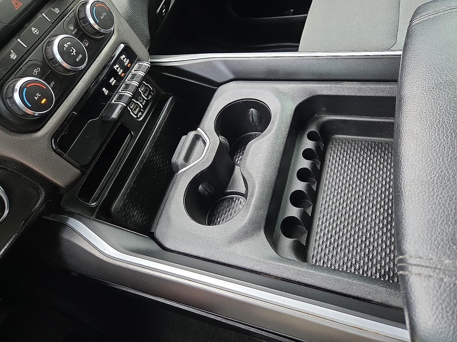 2020 RAM 1500 Big Horn Crew Cab 4x4 5'7' Box