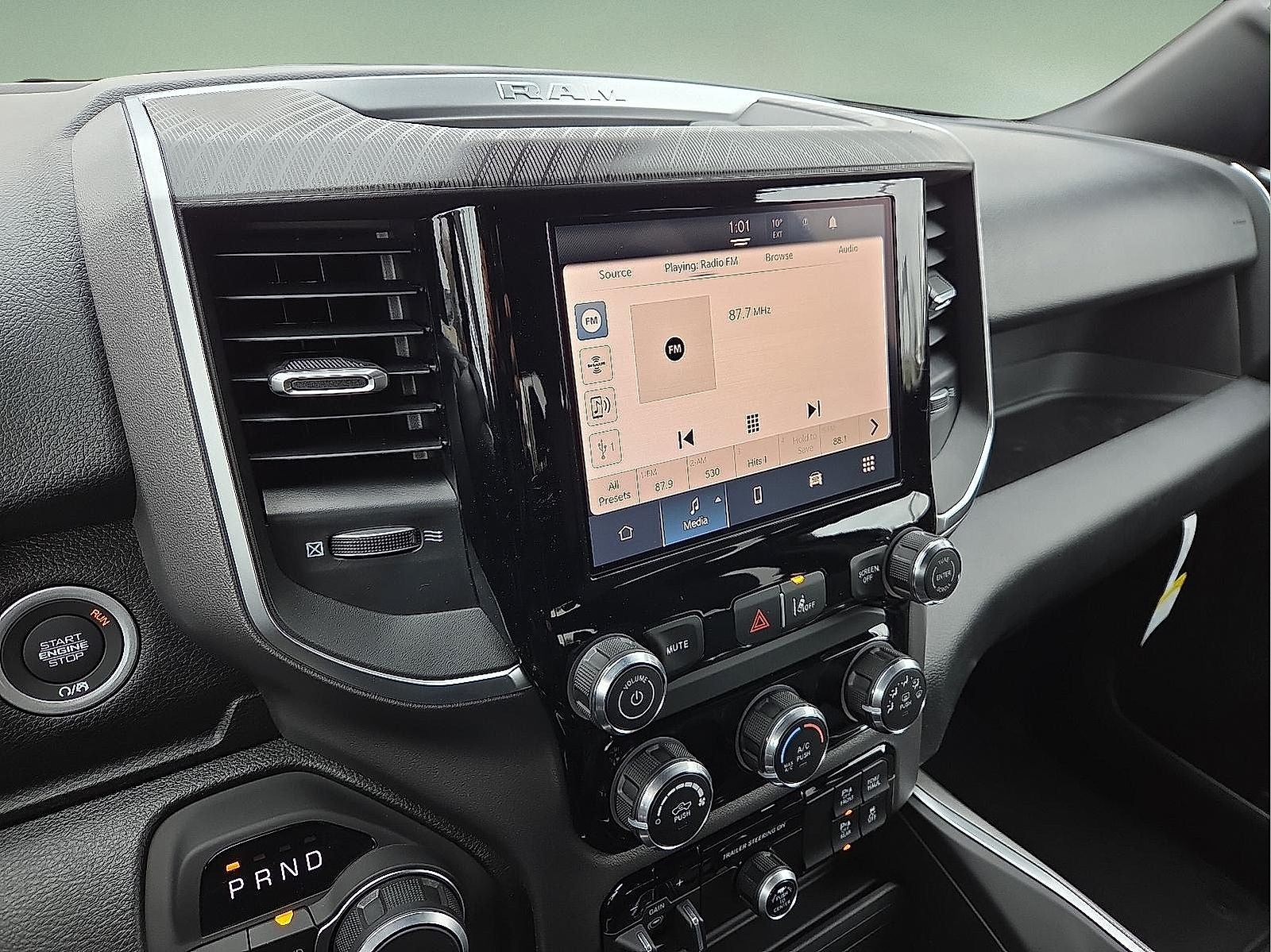 2026 RAM Ram 1500 RAM 1500 EXPRESS CREW CAB 4X4 5'7' BOX