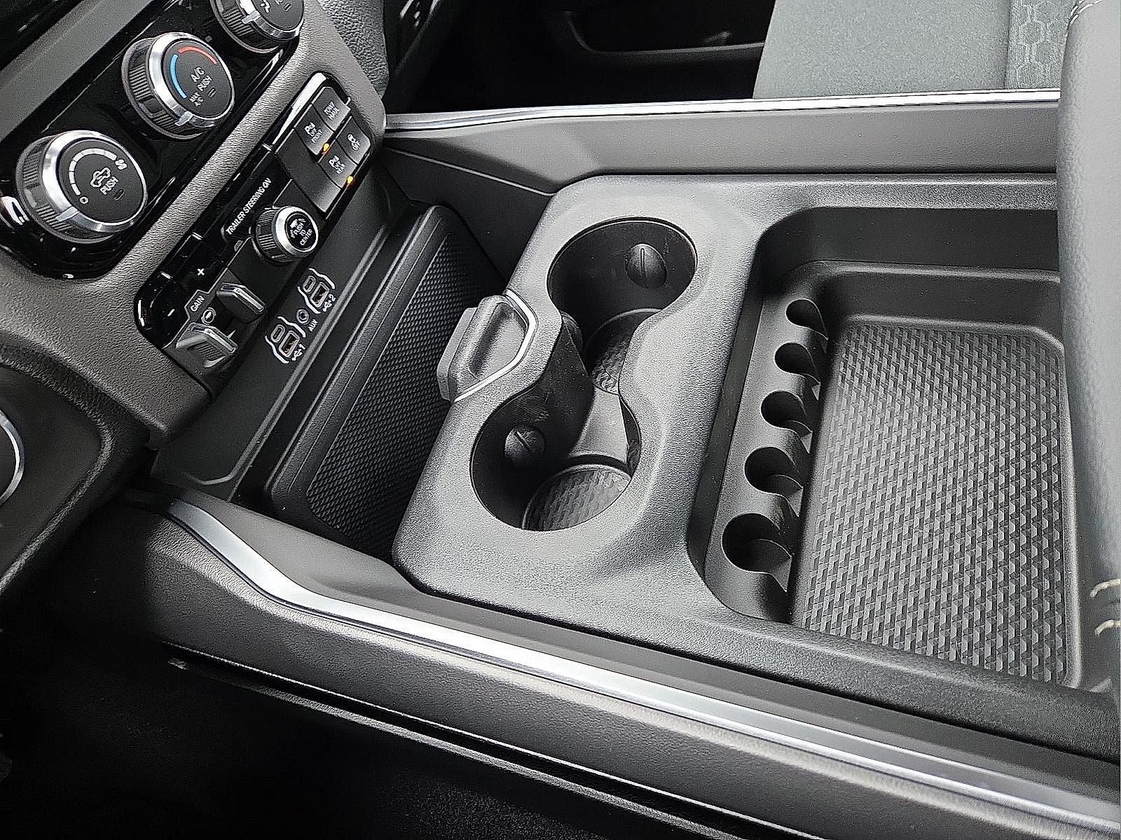 2026 RAM Ram 1500 RAM 1500 EXPRESS CREW CAB 4X4 5'7' BOX