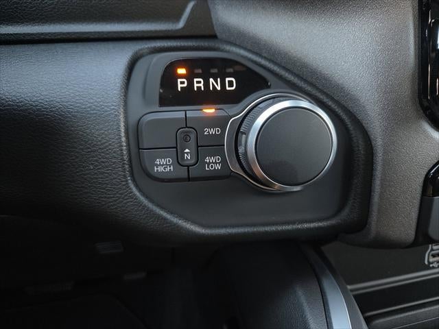 2027 RAM Ram 1500 RAM 1500 EXPRESS CREW CAB 4X4 5'7' BOX