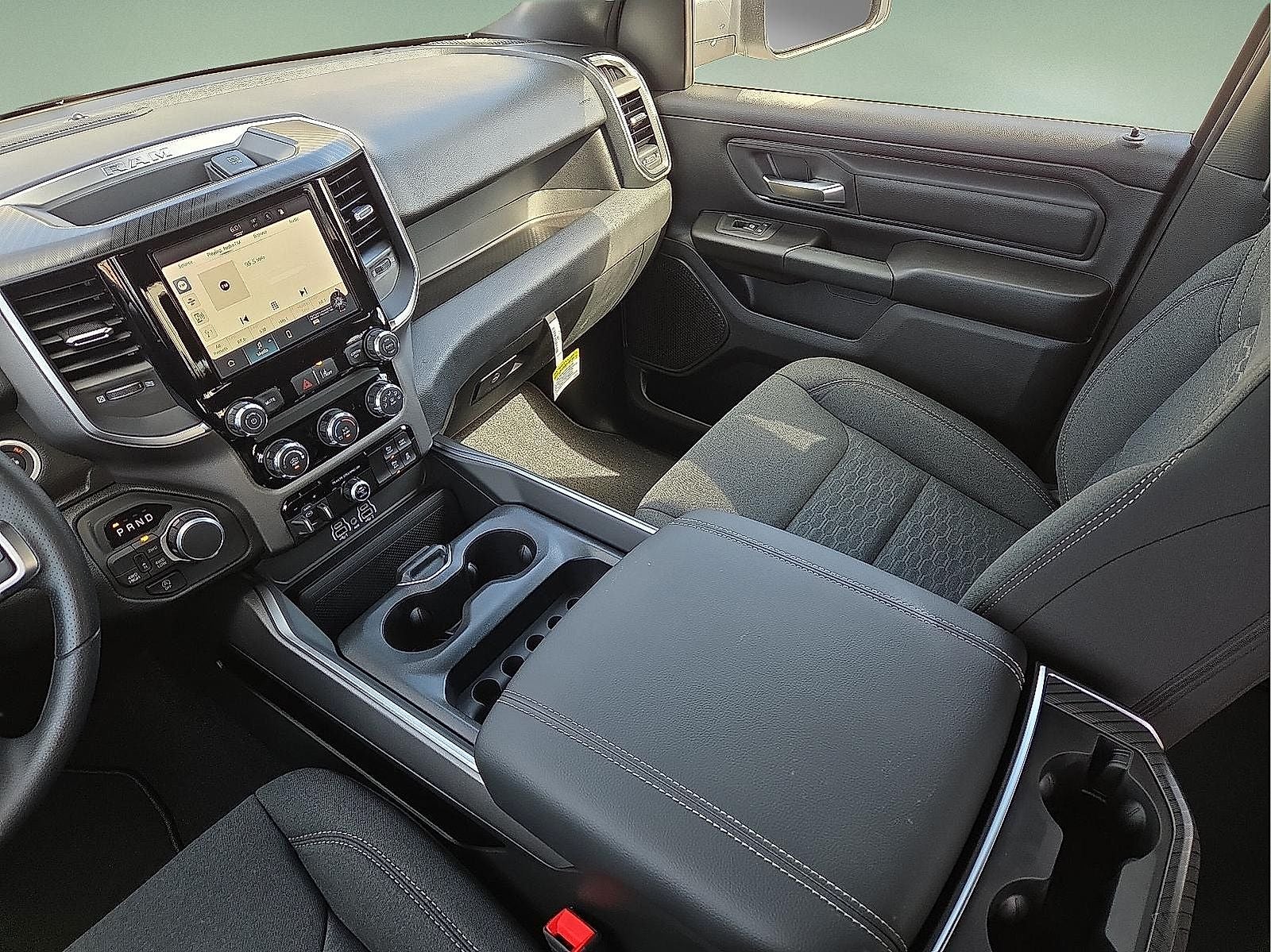 2026 RAM Ram 1500 RAM 1500 EXPRESS CREW CAB 4X4 5'7' BOX