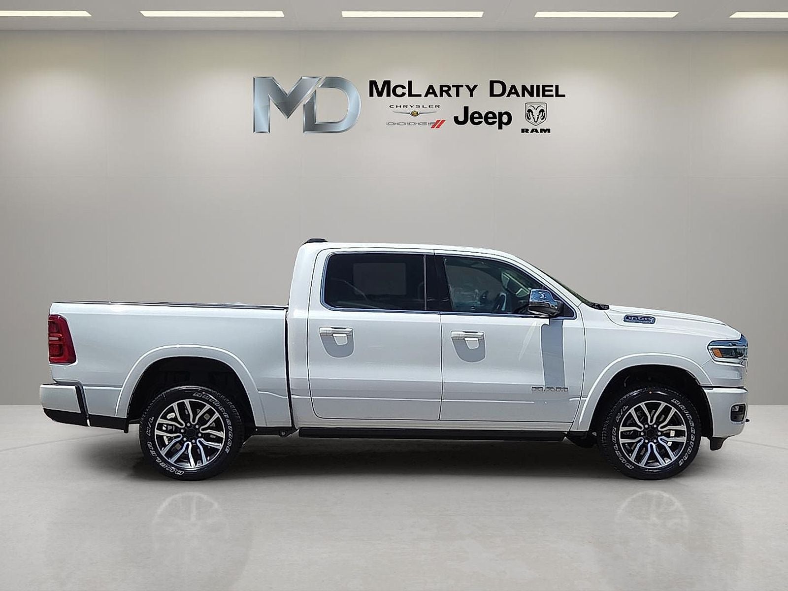 2026 RAM Ram 1500 RAM 1500 LIMITED LONGHORN CREW CAB 4X4 5'7' BOX