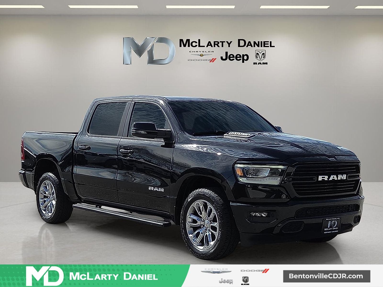 2023 RAM 1500 Laramie Crew Cab 4x4 5'7' Box