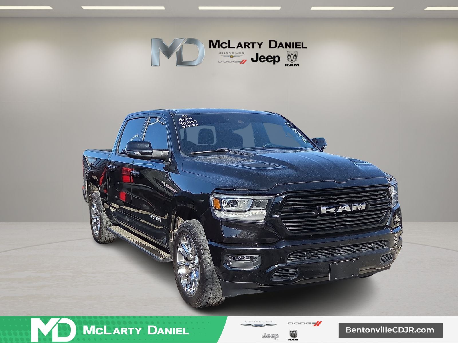 2023 RAM 1500 Laramie Crew Cab 4x4 5'7' Box