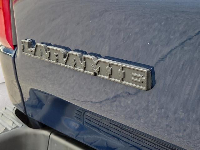 2020 RAM 1500 Laramie Crew Cab 4x4 5'7' Box