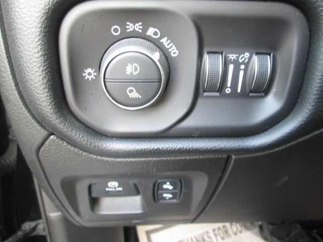 2021 RAM 1500 Laramie Crew Cab 4x4 5'7' Box