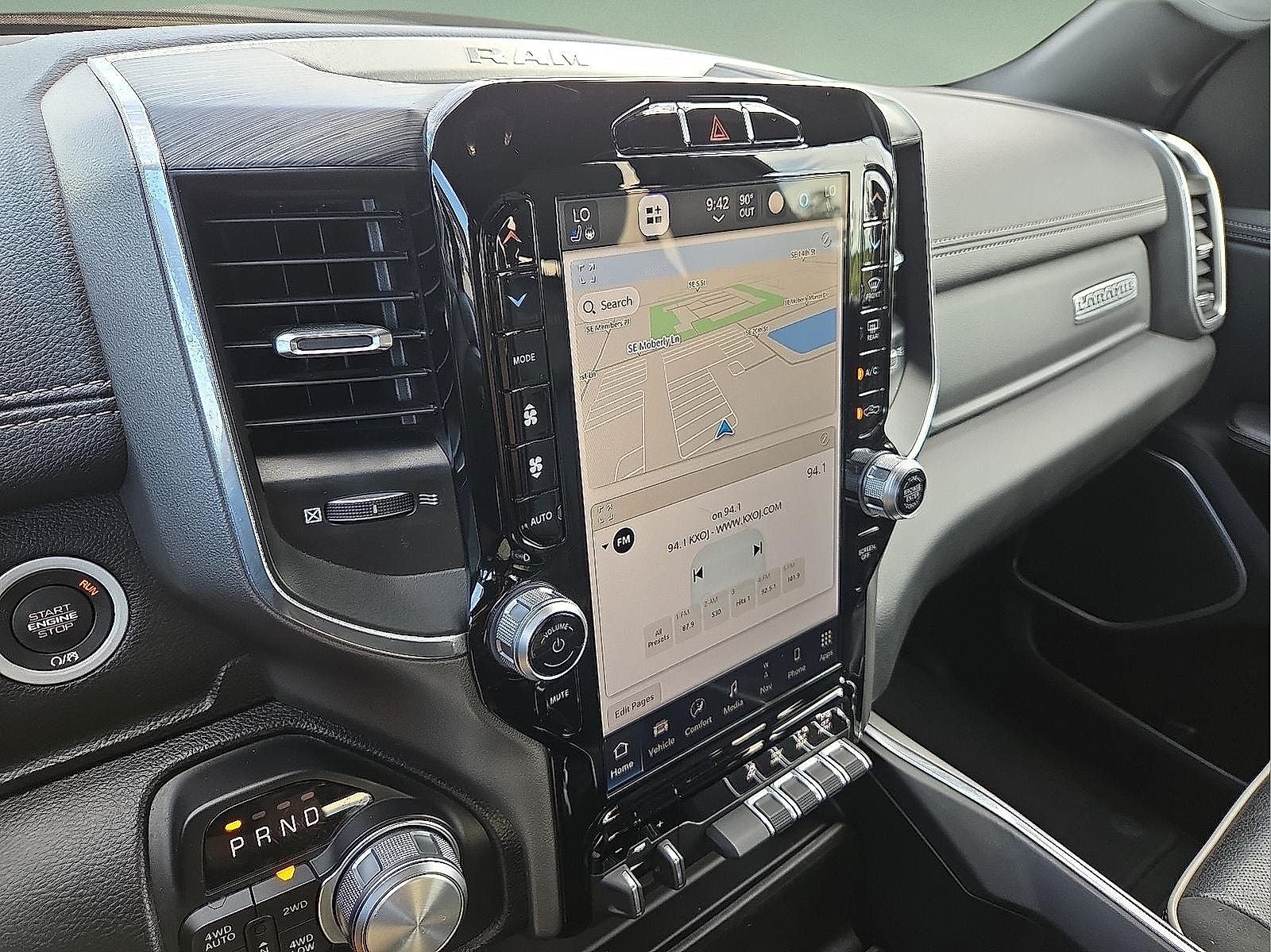 2023 RAM 1500 Laramie Crew Cab 4x4 5'7' Box
