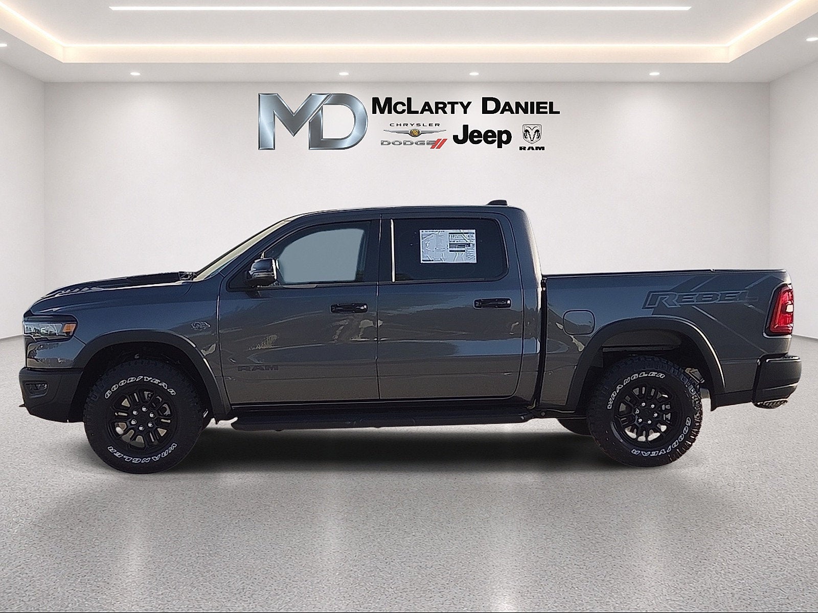 2027 RAM Ram 1500 RAM 1500 REBEL CREW CAB 4X4 5'7' BOX
