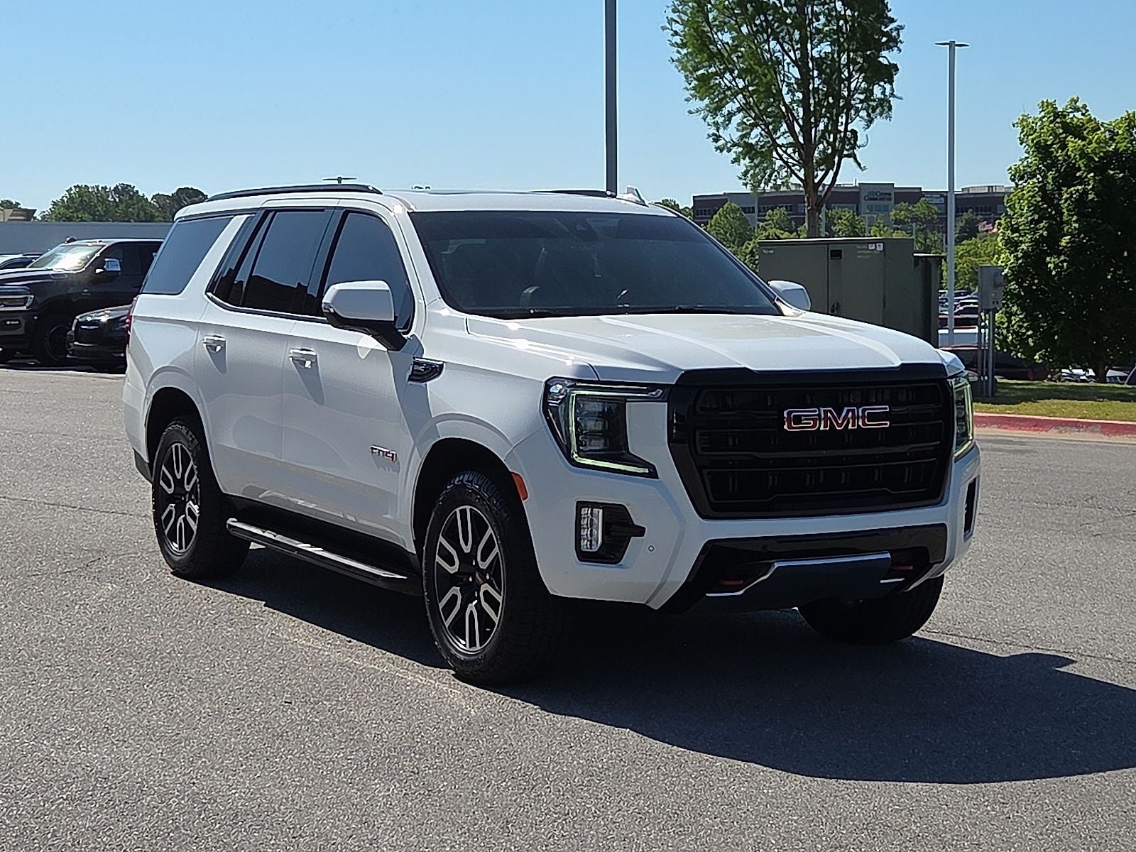 2022 GMC Yukon 4WD AT4