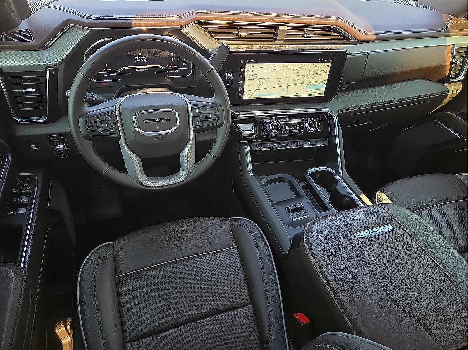 2024 GMC Sierra 2500HD 4WD Crew Cab Standard Bed Denali