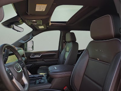 2024 GMC Sierra 2500HD 4WD Crew Cab Standard Bed Denali