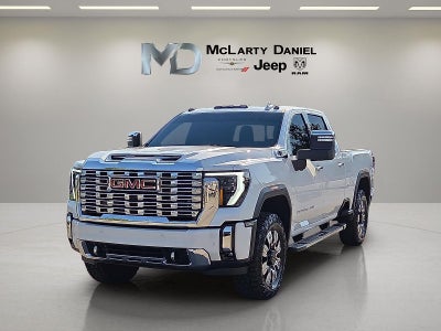 2024 GMC Sierra 2500HD 4WD Crew Cab Standard Bed Denali
