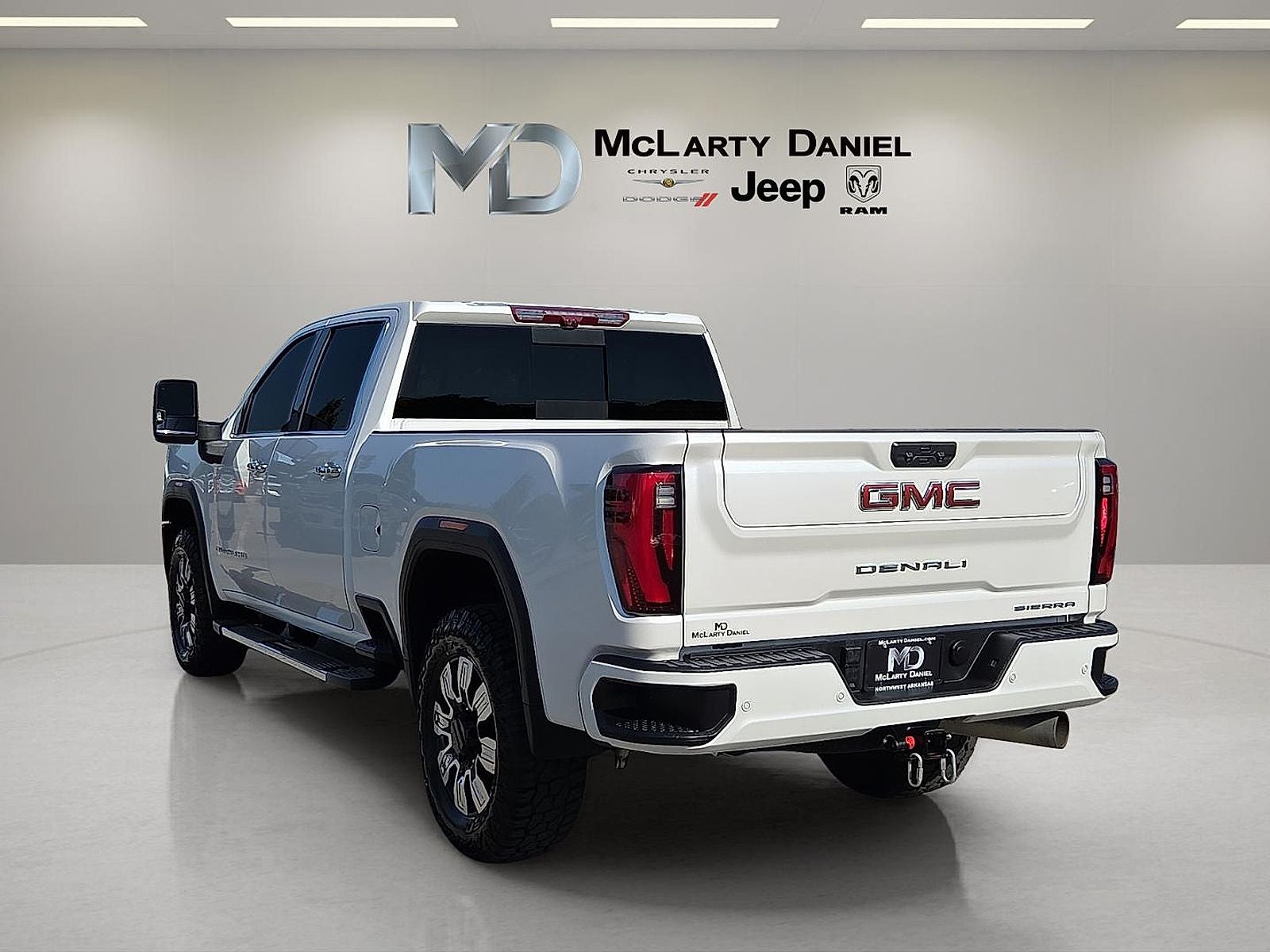 2024 GMC Sierra 2500HD 4WD Crew Cab Standard Bed Denali