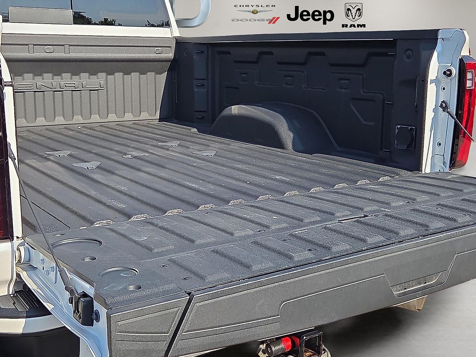 2024 GMC Sierra 2500HD 4WD Crew Cab Standard Bed Denali