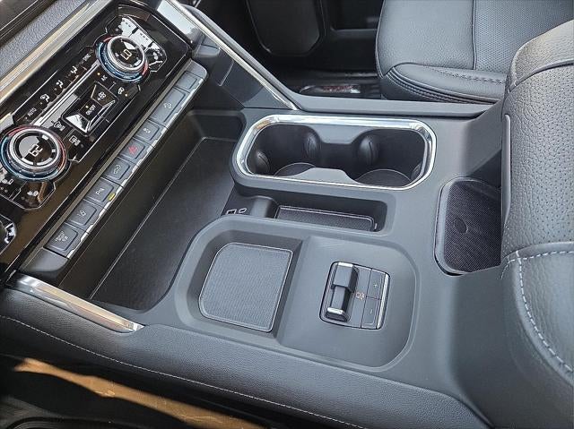 2025 GMC Sierra 2500HD 4WD Crew Cab Standard Bed Denali