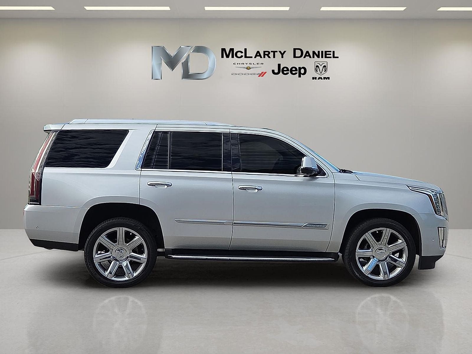 2017 Cadillac Escalade Luxury