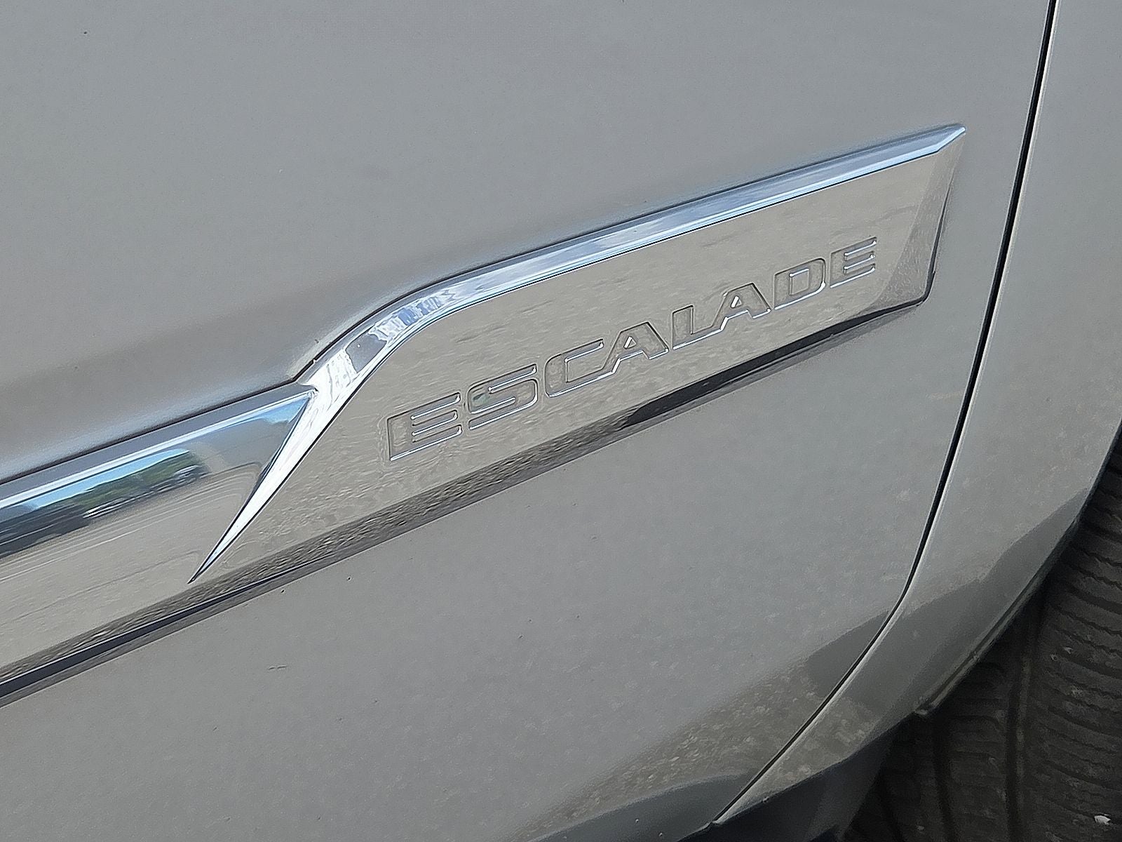 2017 Cadillac Escalade Luxury