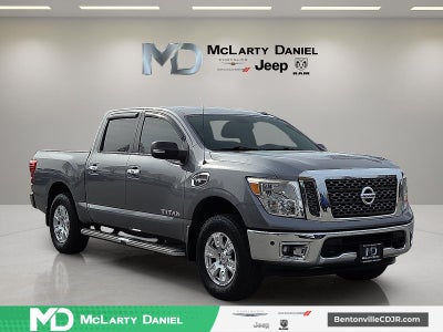 2017 Nissan TITAN SV