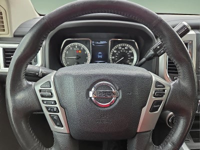 2017 Nissan TITAN SV