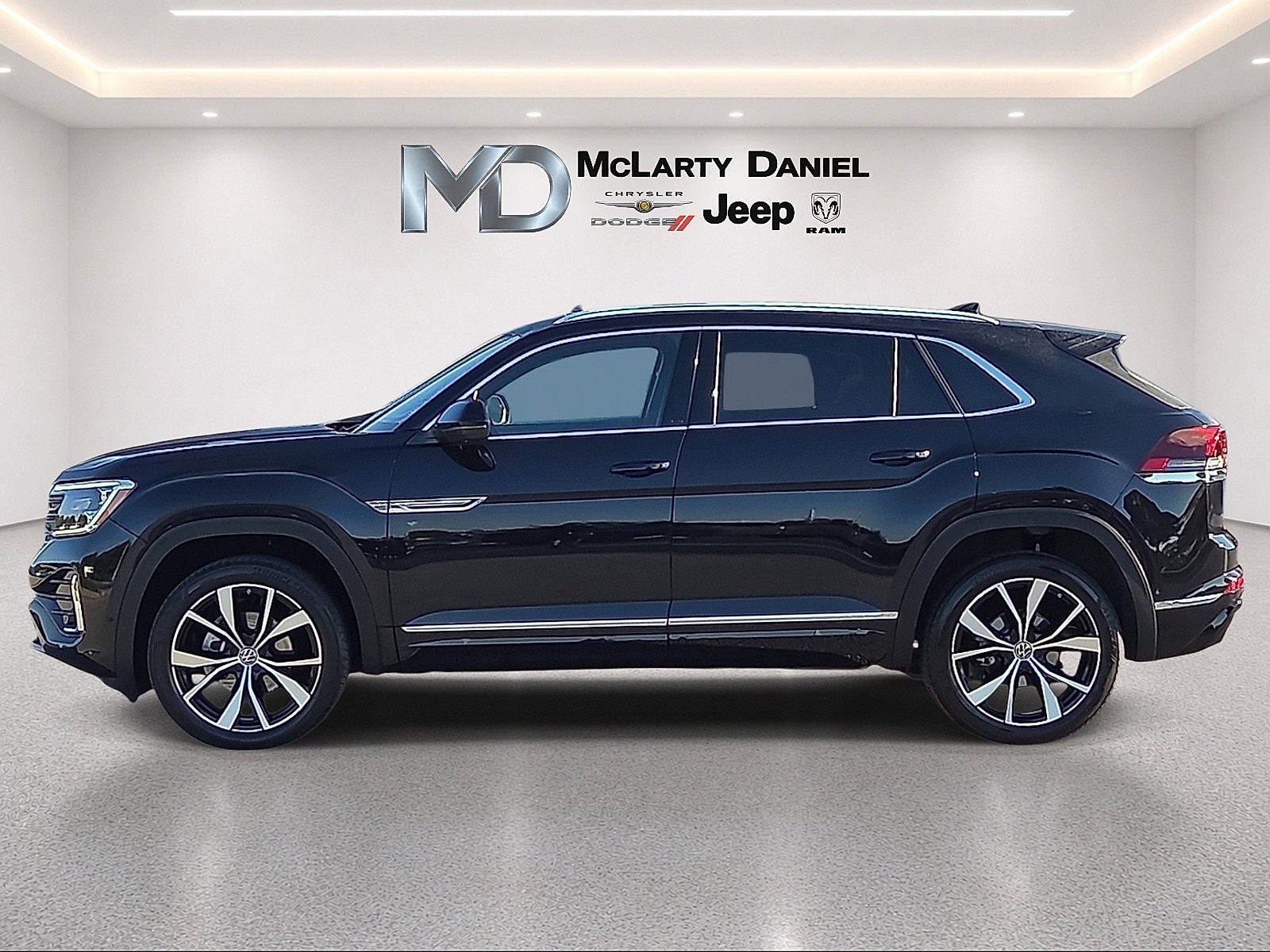 2024 Volkswagen Atlas Cross Sport 2.0T SEL Premium R-Line