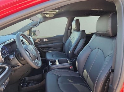 2026 Chrysler Pacifica PACIFICA SELECT AWD