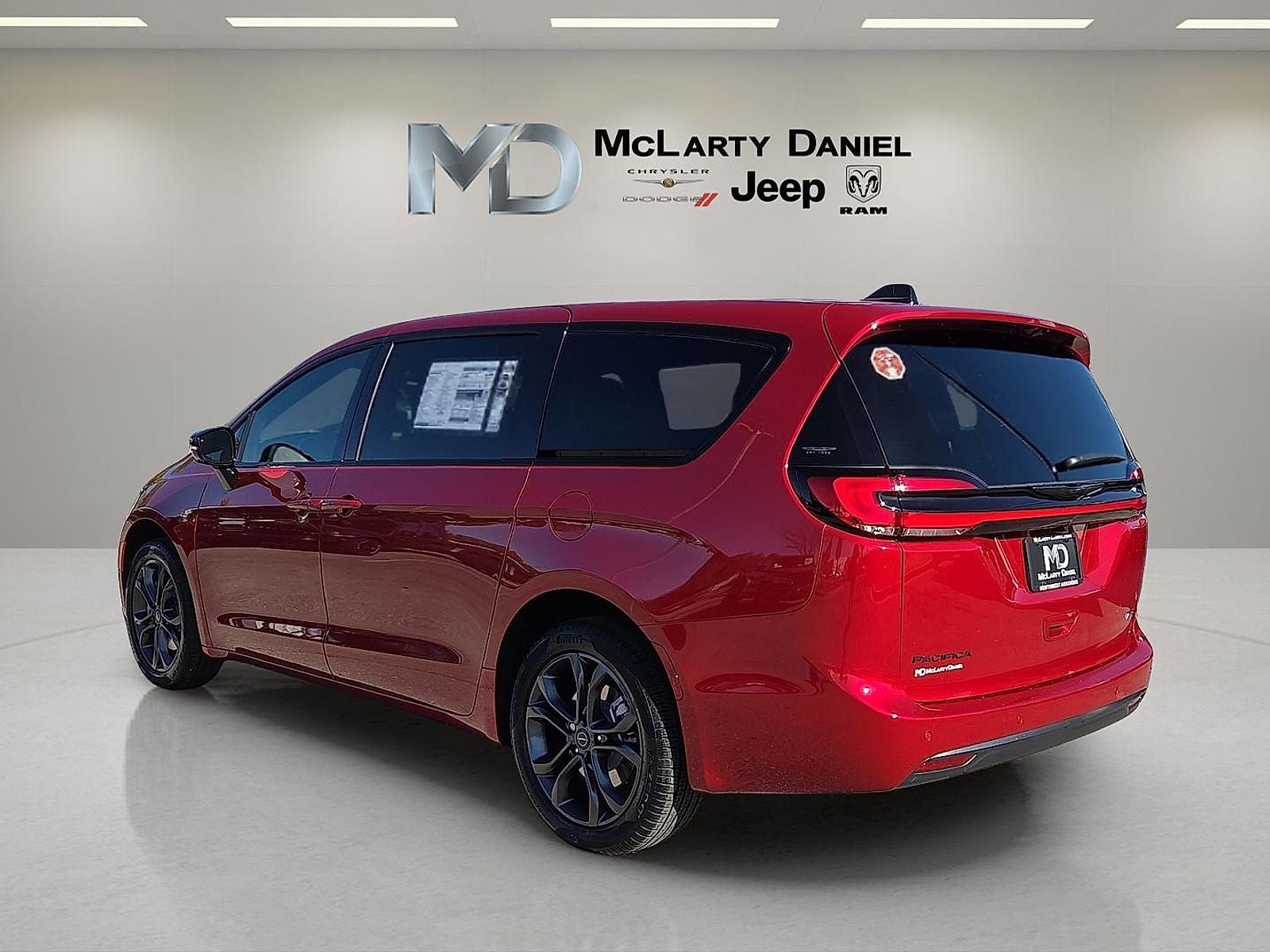 2026 Chrysler Pacifica PACIFICA SELECT AWD