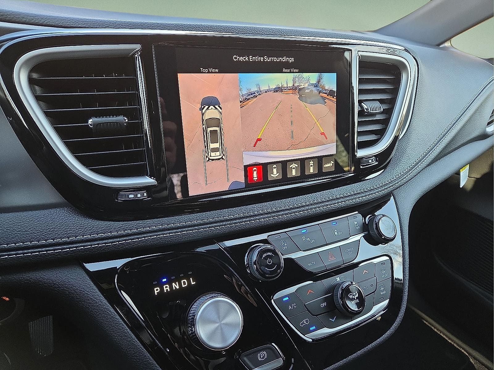 2026 Chrysler Pacifica PACIFICA SELECT AWD