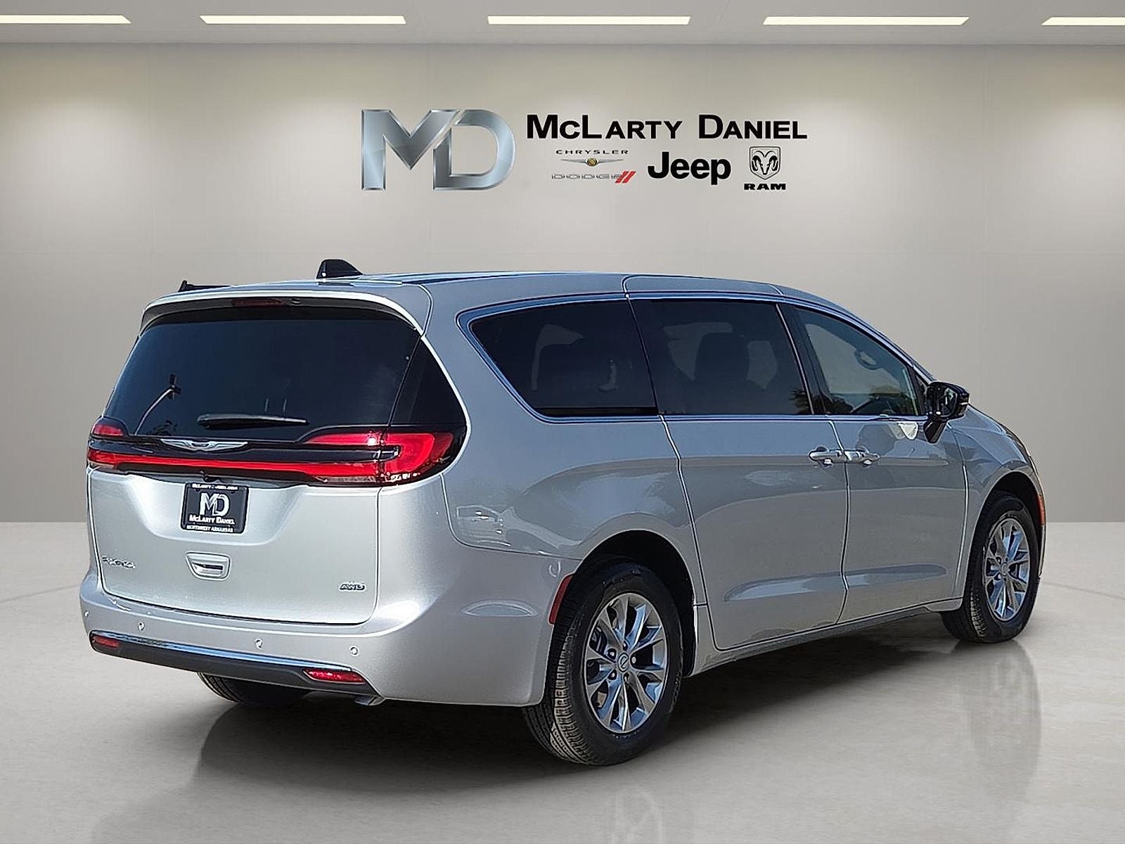 2026 Chrysler Pacifica PACIFICA SELECT AWD