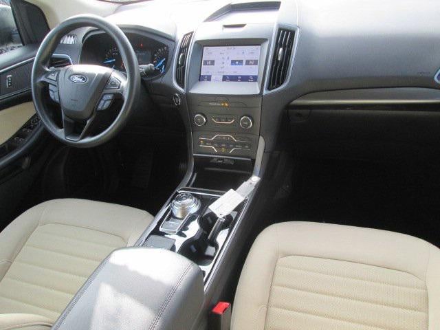 2020 Ford Edge SE