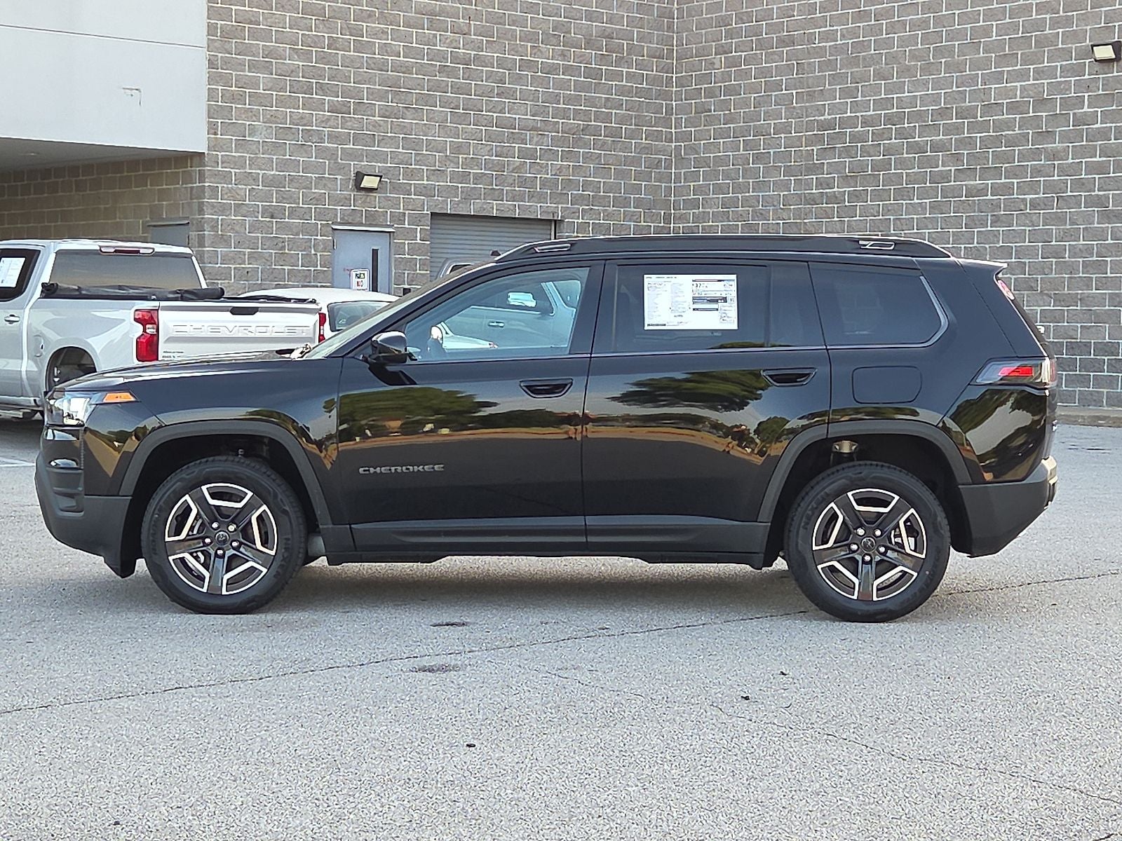 2026 Jeep Cherokee Laredo