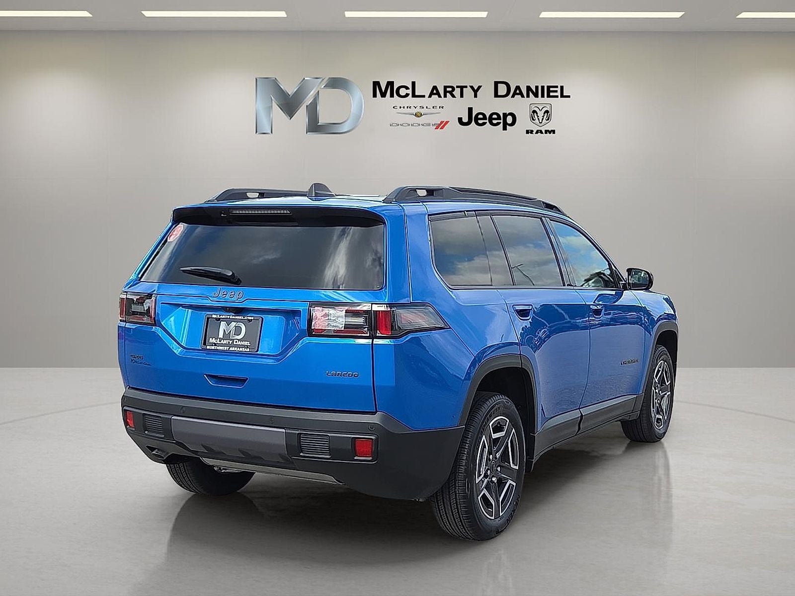 2026 Jeep Cherokee CHEROKEE LAREDO 4X4