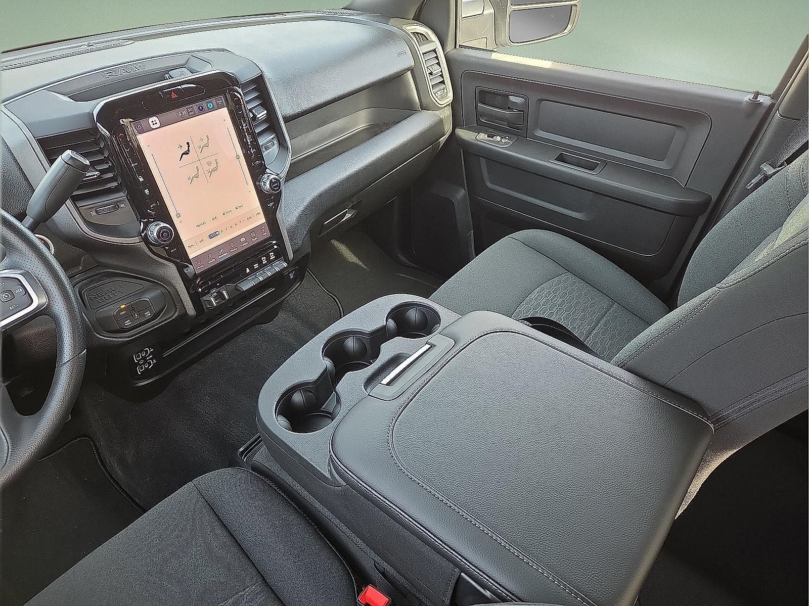 2026 RAM Ram 3500 RAM 3500 TRADESMAN CREW CAB 4X4 6'4' BOX