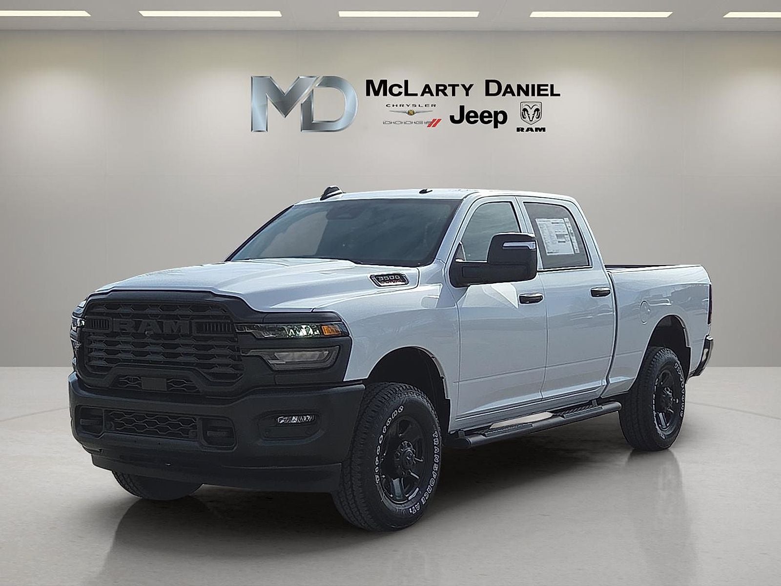 2026 RAM Ram 3500 RAM 3500 TRADESMAN CREW CAB 4X4 6'4' BOX