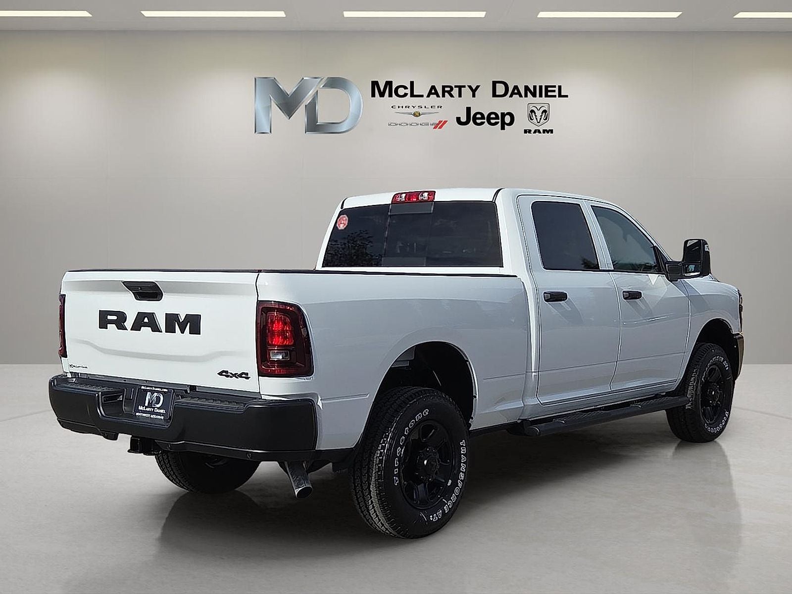 2026 RAM Ram 3500 RAM 3500 TRADESMAN CREW CAB 4X4 6'4' BOX
