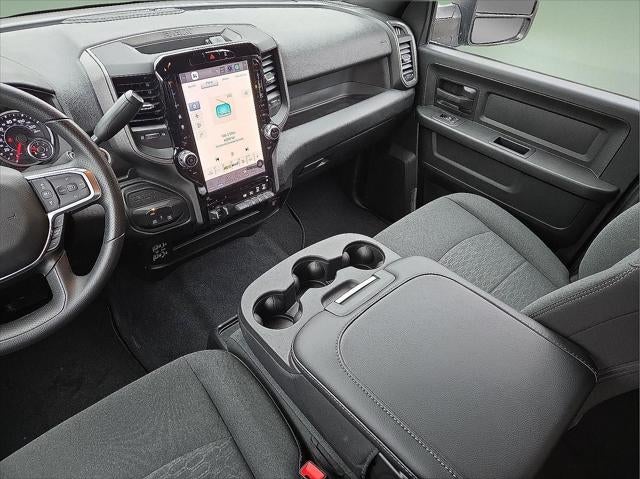 2026 RAM Ram 3500 RAM 3500 TRADESMAN CREW CAB 4X4 6'4' BOX