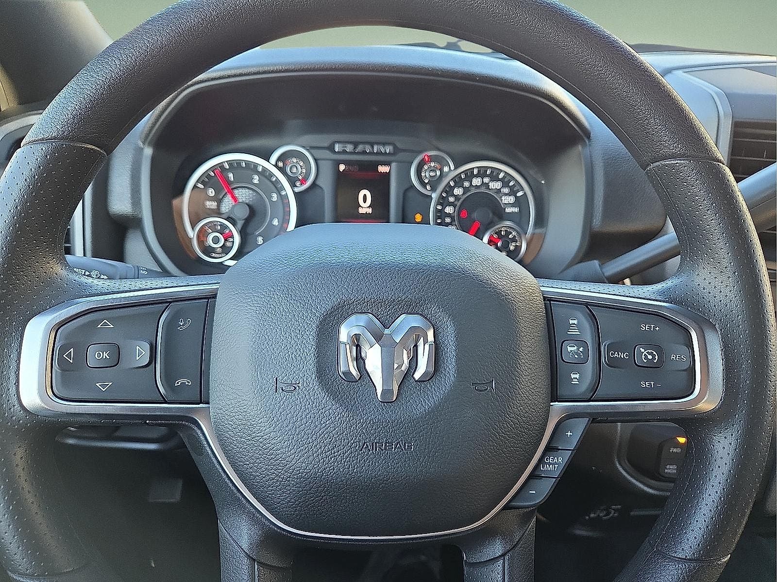 2026 RAM Ram 3500 RAM 3500 TRADESMAN CREW CAB 4X4 6'4' BOX