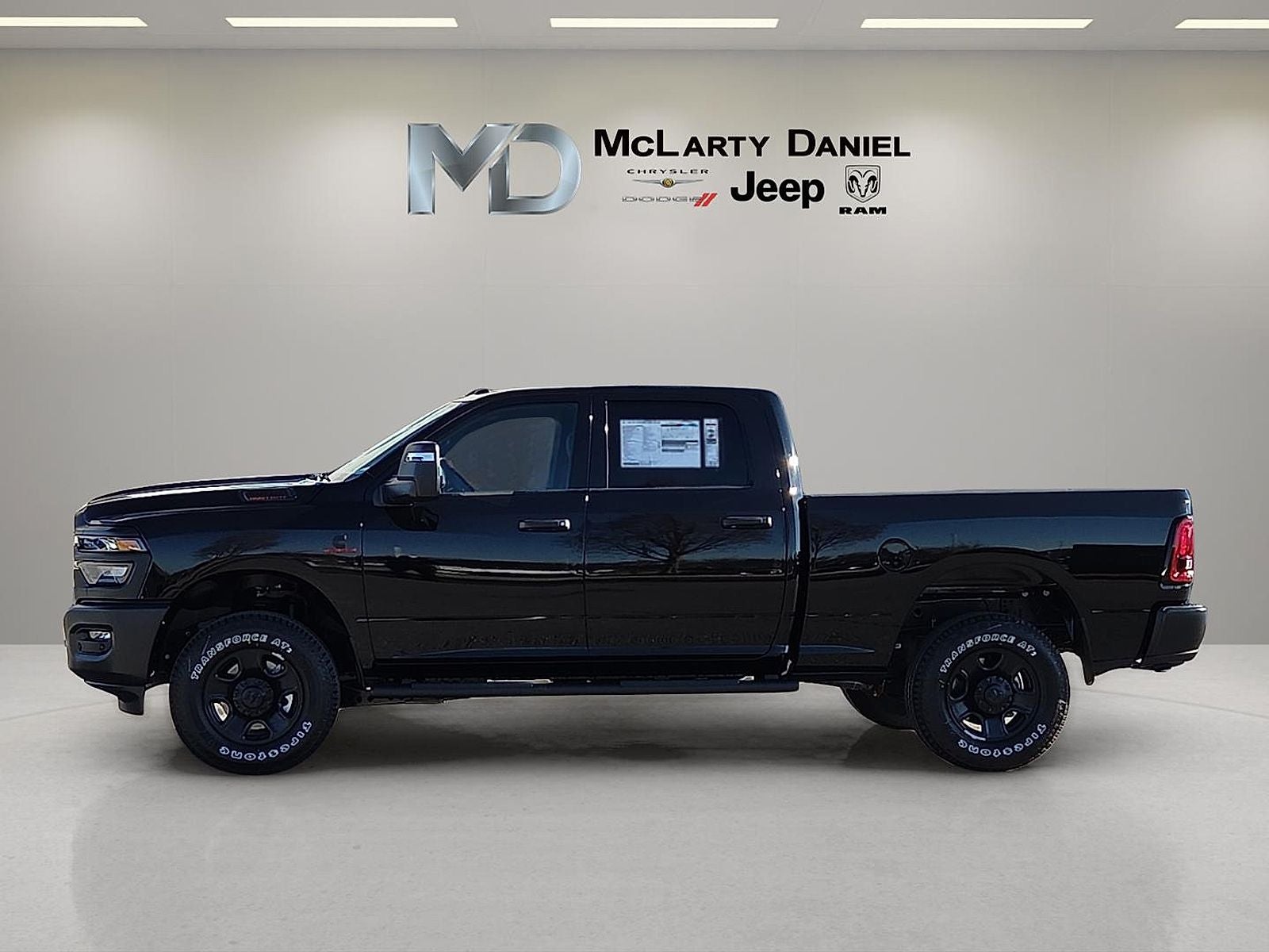 2026 RAM Ram 3500 RAM 3500 TRADESMAN CREW CAB 4X4 6'4' BOX