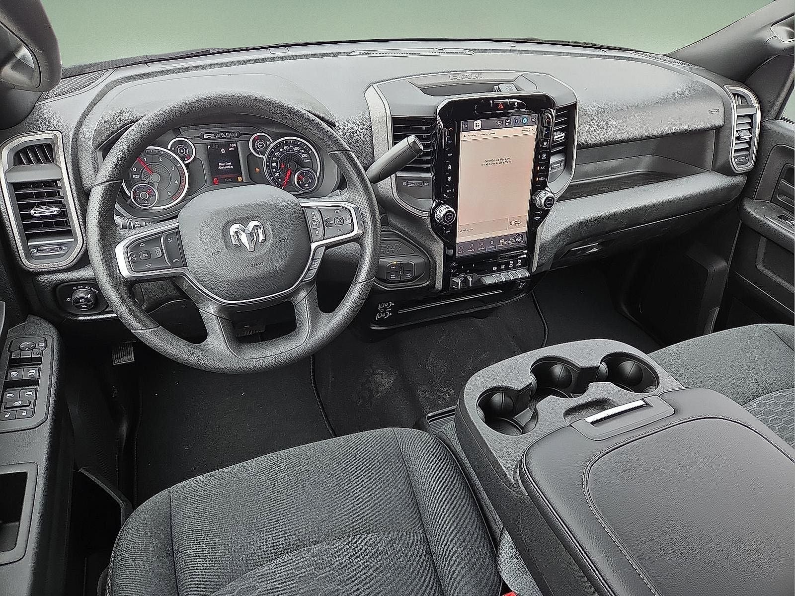 2026 RAM Ram 3500 RAM 3500 TRADESMAN CREW CAB 4X4 6'4' BOX